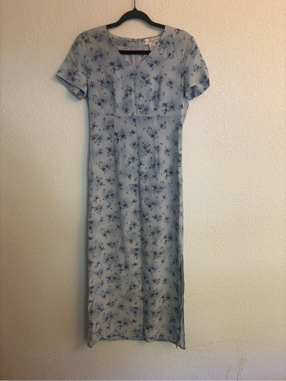 Casual Corner-Vintage light blue floral V-Neck 100% silk midi dress